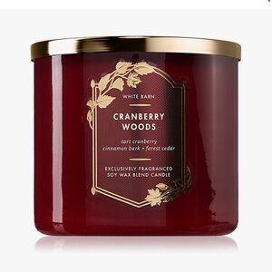 NWT! Bath & Body Works Cranberry Woods Candle
